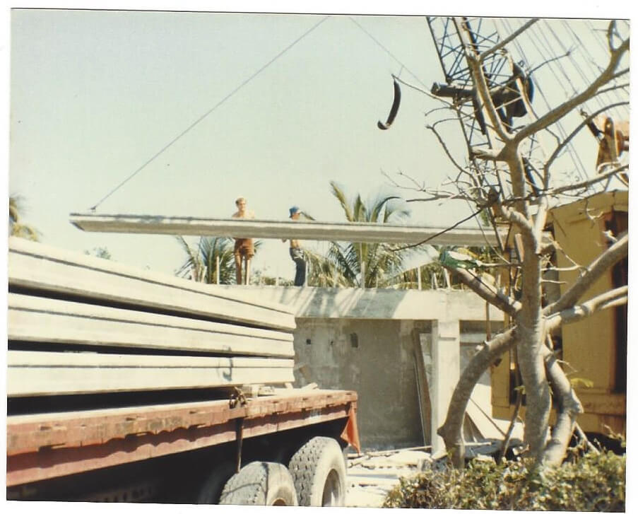 Placing pre-stressed concrete slabs in 1982
